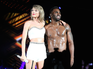 Illustration for article titled Taylor Swift Is Definitely in Her Zone